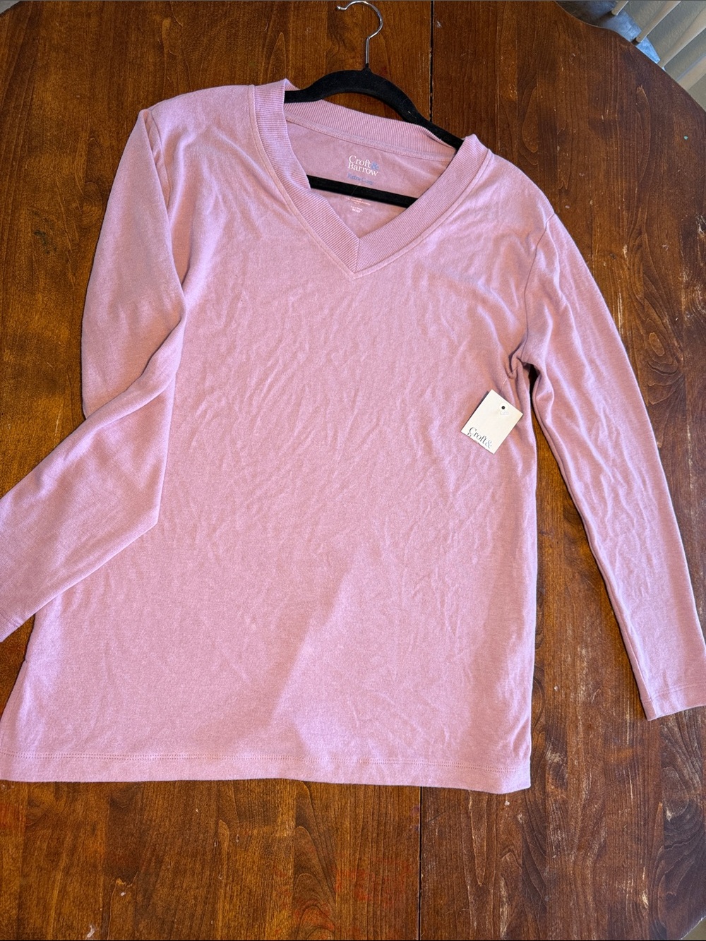 croft & barrow Light Pink V-Neck Long Sleeve Tee